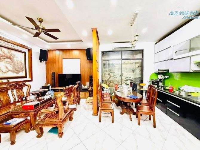 NHÀ HỒNG MAI HAI BÀ TRƯNG 56m 5 TẦNG MẶT TIỀN 5m 9TỶ2