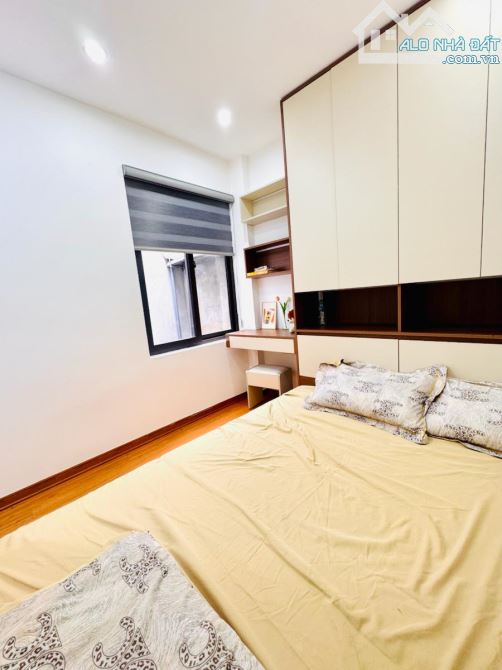 LƯƠNG KHÁNH THIỆN 40M X 4 TẦNG. MỖI TẦNG 2 NGỦ. NGÕ RỘNG. NHÀ ĐẸP Ở NGAY. CHỈ 7.6 TỶ