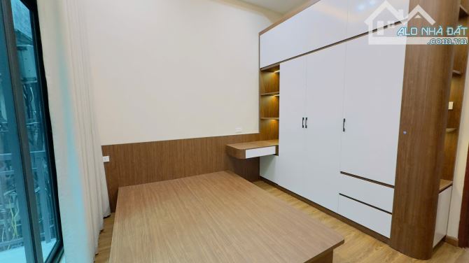 Nhà đẹp ngõ thoáng rộng, 1 ngoặt 70m ra Phố Khương Đình, 42m2 x full nội thất. Giá 12 tỷ