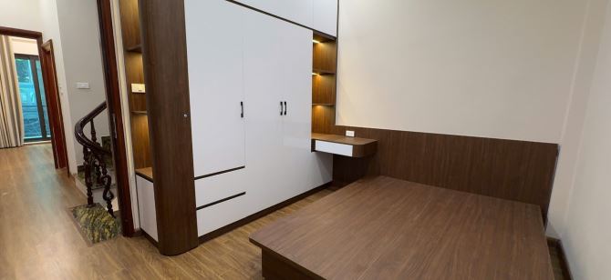 Nhà đẹp ngõ thoáng rộng, 1 ngoặt 70m ra Phố Khương Đình, 42m2 x full nội thất. Giá 12 tỷ