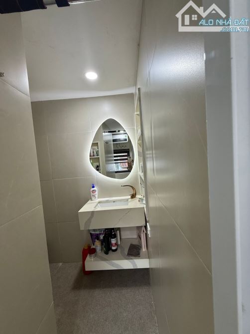 BÁN TẬP THỂ CỰC VIP TẦNG 5 – 46 PHẠM NGỌC THẠCH, ĐỐNG ĐA. 85M2 – 3PN. 5,38 TỶ