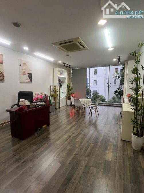 Cơ hội cuối cùng sở hữu nhà mặt phố Đê La Thành, Ba Đình - Lô góc hiếm có, KD đỉnh, 36 tỷ