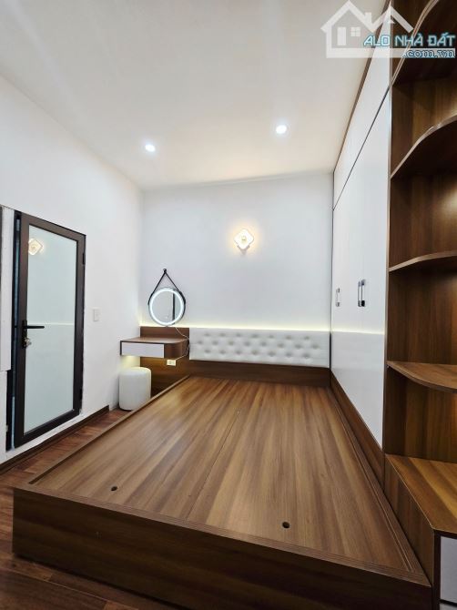 BÁN TẬP THỂ NỘI THẤT SỊN – NHÀ C TẦNG 2, 106 CHÙA LÁNG, ĐỐNG ĐA. 65M2 – 2PN. 3,95 TỶ