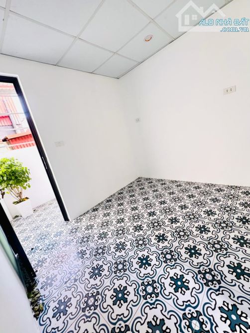 LƯƠNG KHÁNH THIỆN 40M X 4 TẦNG. MỖI TẦNG 2 NGỦ. NGÕ RỘNG. NHÀ ĐẸP Ở NGAY. CHỈ 7.6 TỶ