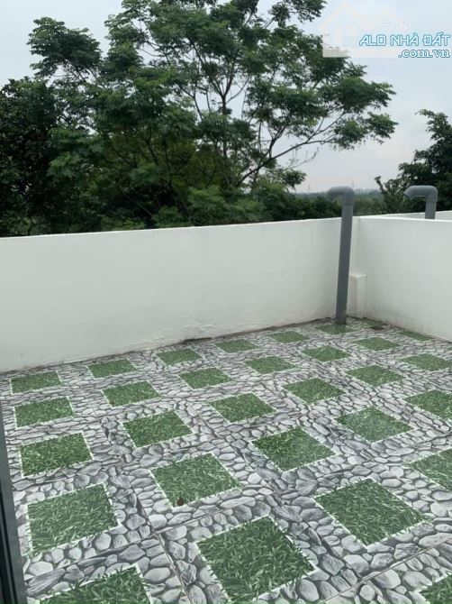 BÁN NHÀ GẦN UBND CHÚC SƠN, CÁCH 10M RA Ô TÔ TRÁNH, DT36M2, 3 TẦNG. GIÁ 3,5 TỶ - 3