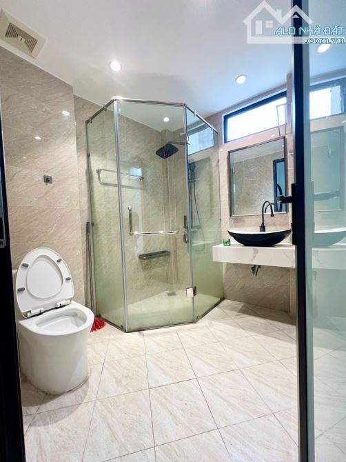 NHÀ 5 TẦNG MỚI ĐẸP VĂN CAO -GẦN Ô TÔ 50m ĐỖ NGÀY ĐÊM- MT KHỦNG 5m - GIÁ CHÀO 7,95 TỶ