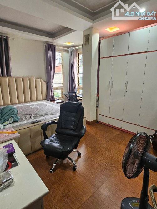 CHỦ NGỘP BANK CẦN BÁN NHÀ PHỐ HOÀNG QUỐC VIỆT 58/80M, 7TẦNG,MT6M,LÔ GÓC,THANG MÁY, 30.5TỶ