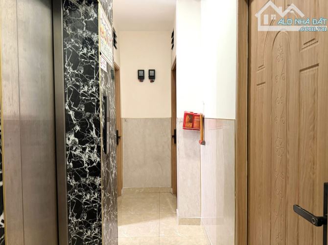 HOÀNG VĂN THỤ, P8, PHÚ NHUẬN - CHDV 6 TẦNG, THANG MÁY - 16 PHÒNG + MBKD - 123M2 (6.6x20) - - 3