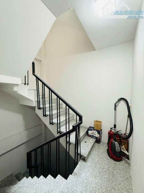 37 Tỷ- 100m2 x 8 Tầng, MT 5m- Phân Lô- Ô Tô Tránh- Hoàng Văn Thái- Thanh Xuân