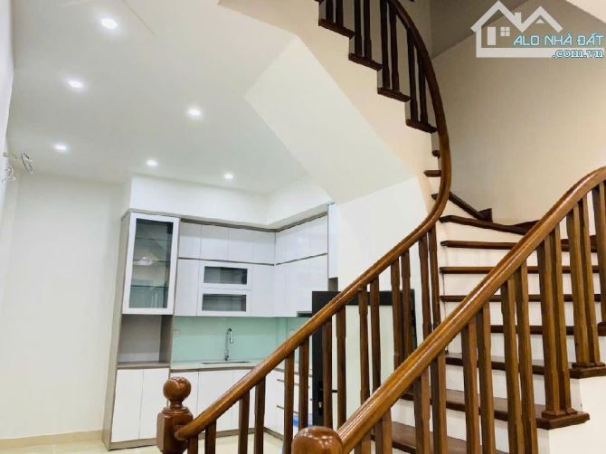 BÁN NHÀ HOÀNG VĂN THÁI – VỊ TRÍ ĐẮC ĐỊA, GIAO THÔNG THUẬN TIỆN