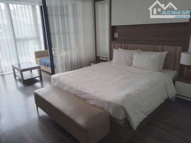 Bán nhà Mặt Phố Hàm Long 180m2 x 9 tầng thang máy, 100m ra Hồ Gươm