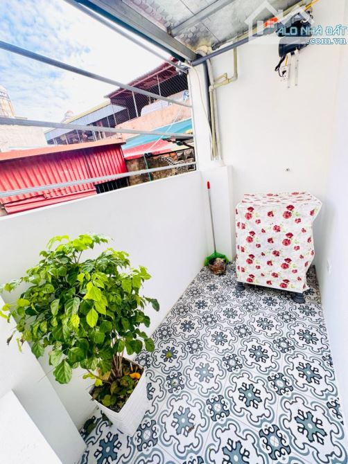 LƯƠNG KHÁNH THIỆN 40M X 4 TẦNG. MỖI TẦNG 2 NGỦ. NGÕ RỘNG. NHÀ ĐẸP Ở NGAY. CHỈ 7.6 TỶ