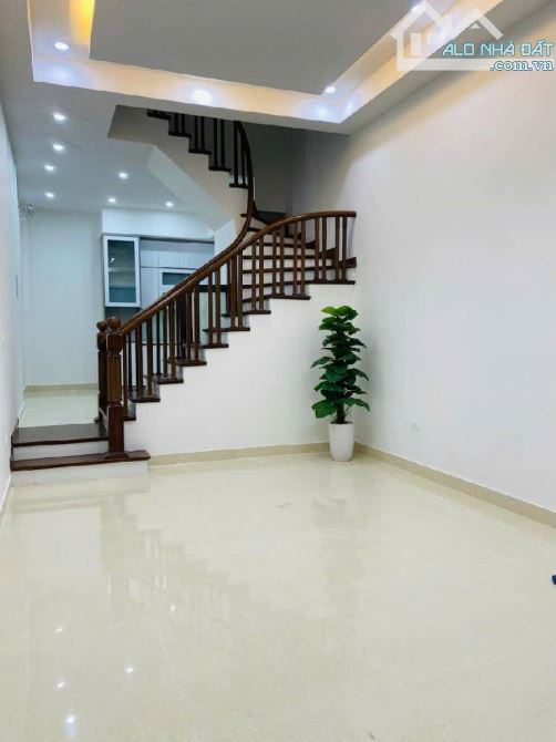 BÁN NHÀ HOÀNG VĂN THÁI – VỊ TRÍ ĐẮC ĐỊA, GIAO THÔNG THUẬN TIỆN