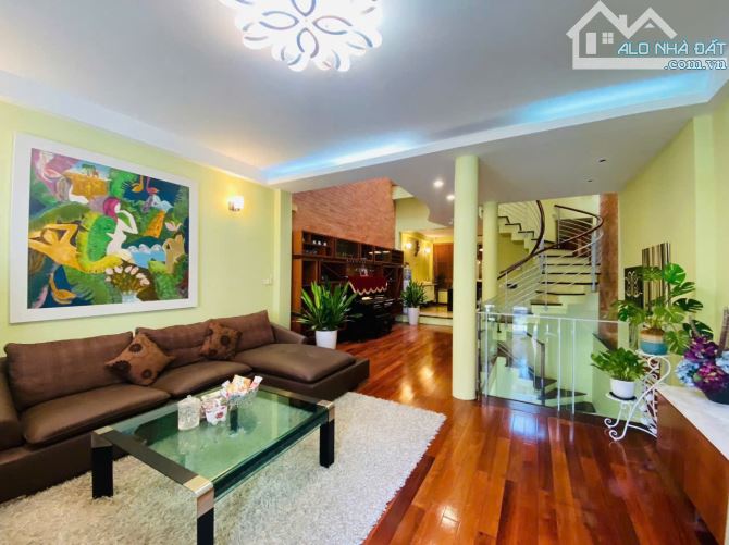 BÁN NHÀ TRUNG KÍNH 70M, 5 TẦNG, MT 5M,GARA ÔTÔ, PHÂN LÔ, Ô TÔ TRÁNH, FULL NỘI THẤT 32.6 TỶ