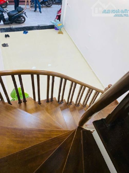 BÁN NHÀ HOÀNG VĂN THÁI – VỊ TRÍ ĐẮC ĐỊA, GIAO THÔNG THUẬN TIỆN