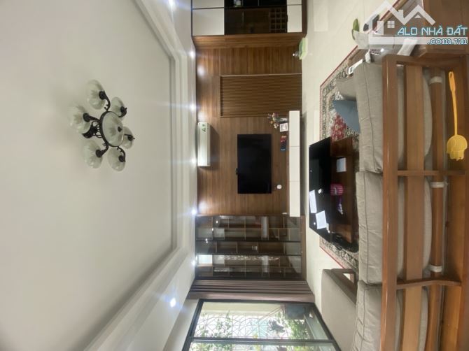 MẶT NGÕ NGỌC HÀ - Ô TÔ TẢI TRÁNH- NGỦ TRONG NHÀ- DÂN XÂY-THANG MÁY- FULL NỘI THẤT XIN SÒ