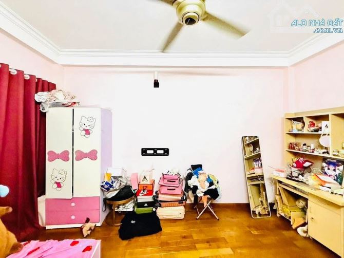 NHÀ HỒNG MAI HAI BÀ TRƯNG 56m 5 TẦNG MẶT TIỀN 5m 9TỶ2