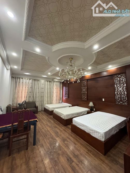 C.H.O T.H.U.Ê toà khách sạn tại Lê Hồng Phong , 14 phòng full đồ, 65 triệu