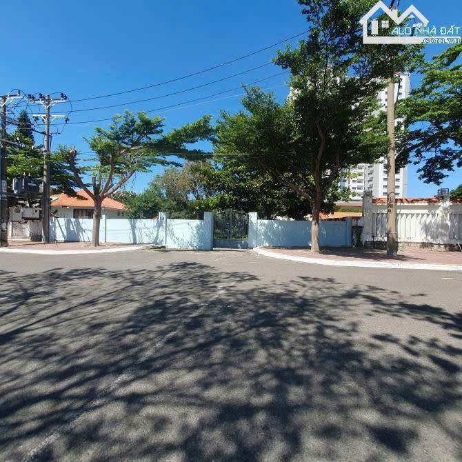 Bán lô đất hơn 800m2 xây khách sạn bãi sau Vũng Tàu
