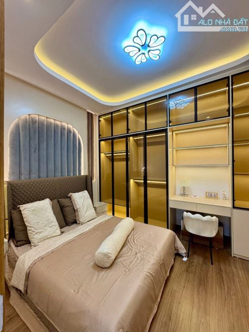 Xuân Thuỷ - 40m x 5T - MT 4.6m - 50m ra phố - Ô tô cách 15m, Trung tâm quận Cầu Giấy