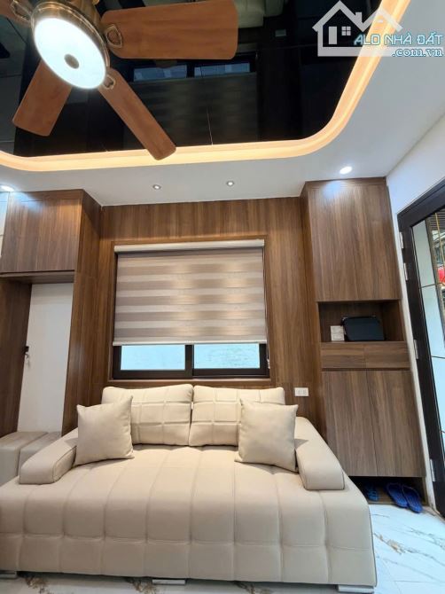 Thật 100%! Nhà Phố Thái Thịnh,KD online,Cách Phố 10m,ngõ thông, 2 thoáng, gần ô tô,48m2*5T