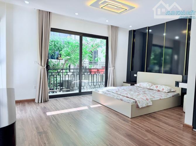 Nhà đẹp 6 tầng thang máy full nội thất 20m ra oto Lê Trọng Tấn thông 45m2 Góc. Giá 14.2 tỷ