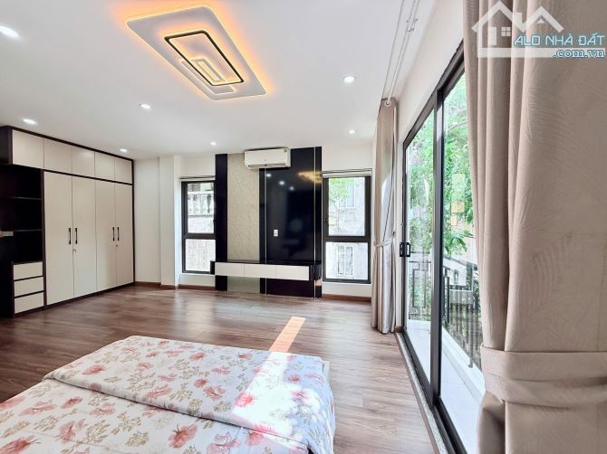 Nhà đẹp 6 tầng thang máy full nội thất 20m ra oto Lê Trọng Tấn thông 45m2 Góc. Giá 14.2 tỷ