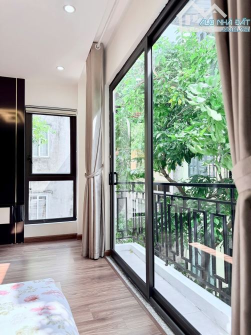 Nhà đẹp 6 tầng thang máy full nội thất 20m ra oto Lê Trọng Tấn thông 45m2 Góc. Giá 14.2 tỷ