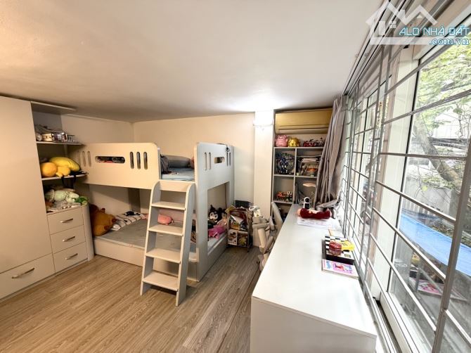 bán nhà Bạch Mai ô tô đỗ , 25m 5 tầng chỉ nhỉnh 3 tỷ