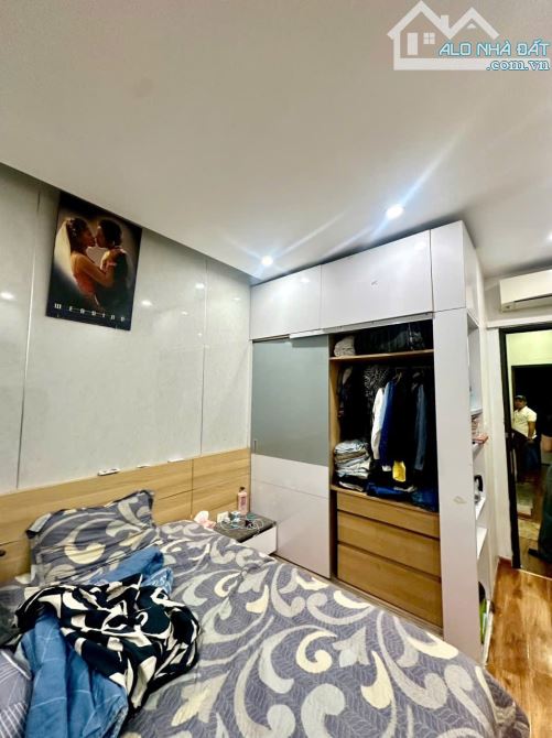 Bán nhà phố Minh Khai, Hai Bà Trưng, ô tô, tiện kinh doanh 4 tầng 45m2 giá 13.3 tỷ