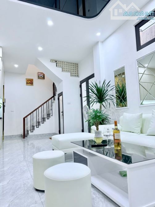 Nhà đẹp 6 tầng thang máy full nội thất 20m ra oto Lê Trọng Tấn thông 45m2 Góc. Giá 14.2 tỷ