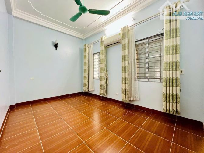 Minh Khai Vĩnh Tuy - Nhà đẹp giá tốt 37m x 4T, mặt tiền 4.5m chỉ 7.18 tỷ SIÊU GẦN PHỐ!!