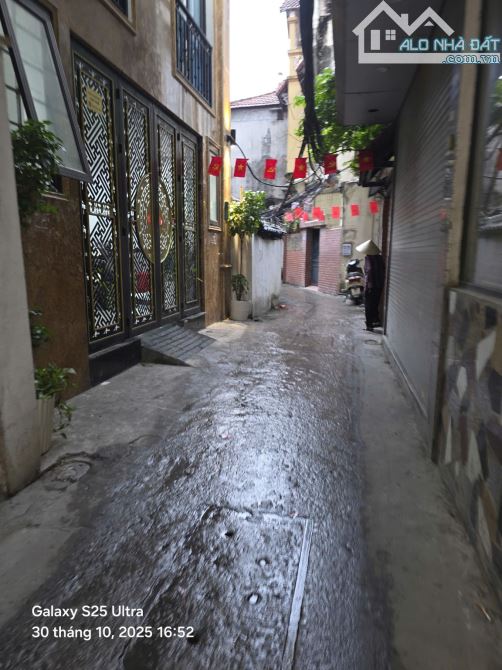 TÔN ĐỨC THẮNG - ĐỐNG ĐA - LÔ GÓC 7 TẦNG THANG MÁY - GẦN Ô TÔ GẦN HỒ