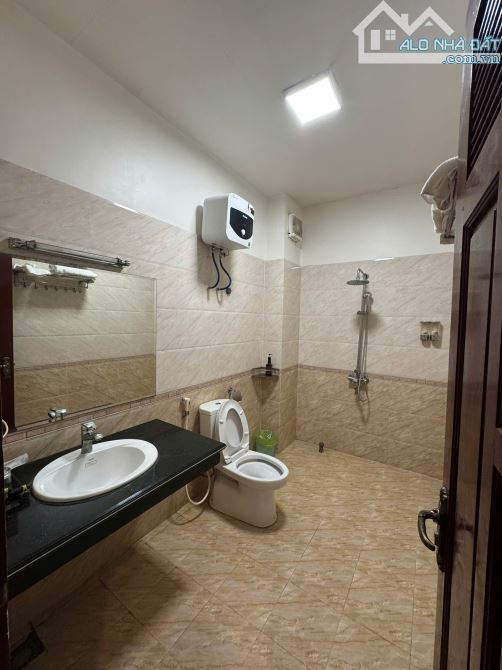 C.H.O T.H.U.Ê toà khách sạn tại Lê Hồng Phong , 14 phòng full đồ, 65 triệu - 3