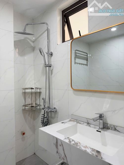 Thật 100%! Nhà Phố Thái Thịnh,KD online,Cách Phố 10m,ngõ thông, 2 thoáng, gần ô tô,48m2*5T