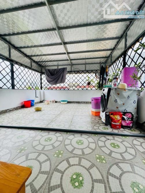 Lô góc duy nhất 5 tầng, 40m, chỉ 5 phút đến trường mầm non và tiểu học, ở sướng, Tam Trinh