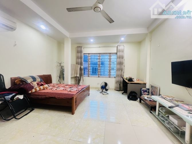 Quá hiếm Thái Hà - 75/80 nhà 5 tầng mặt ngõ ô tô - lô góc 3 thoáng chỉ 18 tỉ