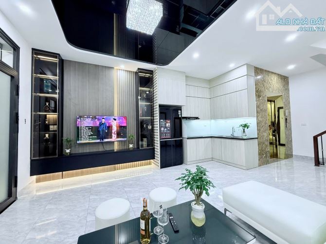 Nhà đẹp 6 tầng thang máy full nội thất 20m ra oto Lê Trọng Tấn thông 45m2 Góc. Giá 14.2 tỷ