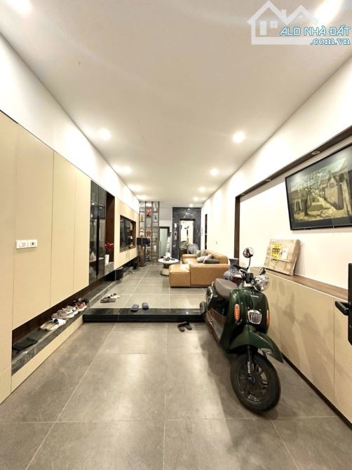 HÀNG HIẾM TÂY HỒ - 50M2 – 7 TẦNG THANG MÁY – FULL CÔNG NĂNG – CÁCH Ô TÔ 8M - NHỈNH 16 TỶ