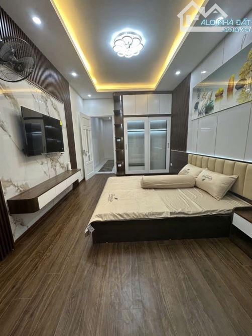 BÁN NHÀ TRẦN KHÁT CHÂN – 38m² – 5 TẦNG – 3 NGỦ KHÉP KÍN – NHÀ ĐẸP Ở NGAY – 8.85 TỶ!!!