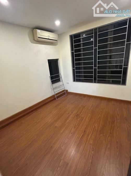 Cho thuê nhà ngõ phố Văn Chương Đống Đa 30m x 3 tầng, giá 8tr/tháng - 5