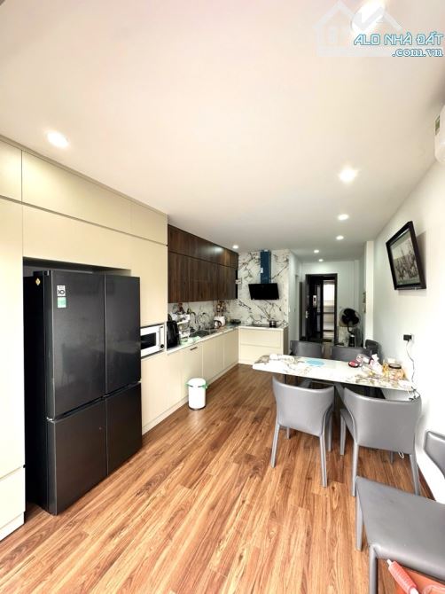 HÀNG HIẾM TÂY HỒ - 50M2 – 7 TẦNG THANG MÁY – FULL CÔNG NĂNG – CÁCH Ô TÔ 8M - NHỈNH 16 TỶ