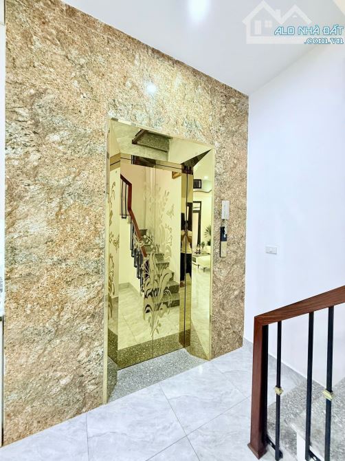 Nhà đẹp 6 tầng thang máy full nội thất 20m ra oto Lê Trọng Tấn thông 45m2 Góc. Giá 14.2 tỷ