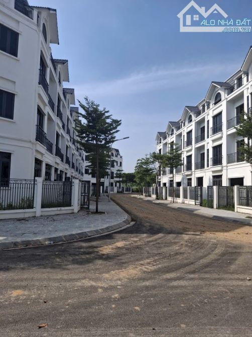 Biệt thự KĐT Tây Mễ Trì, HN. Sổ đỏ 140m. Mt 10m. 42.5 tỷ - 2