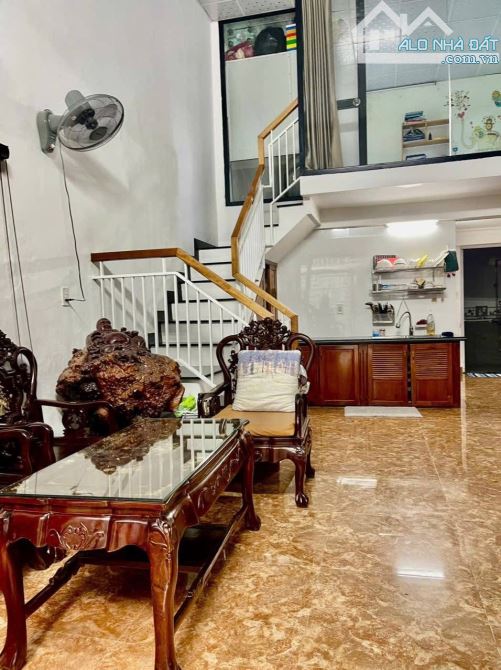 Nhà Nội Thành kiệt Lê Huân cạnh Đại nội Huế chỉ 2,x tỷ