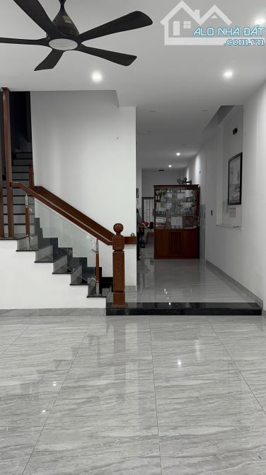 Bán nhà 2 tầng kiệt Ông Ích Khiêm Đà Nẵng