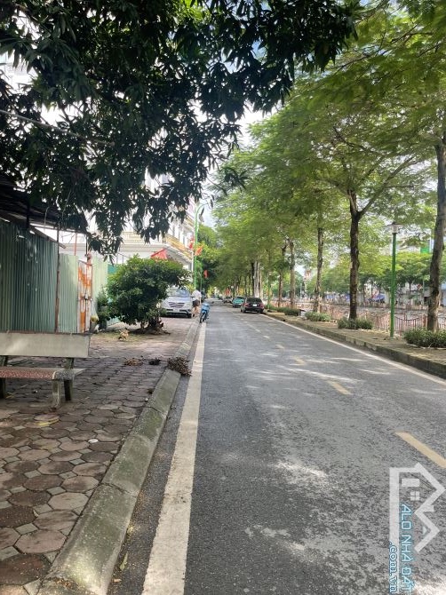 Trương định 78m mt5m 3tầng dân xây chắc chắn,2 mặt ngõ thông,ô tô cách 5m,ở xây ccmn