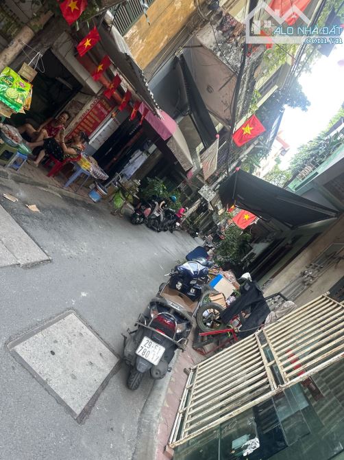 Bán nhà ngõ 136 Tây Sơn là ngõ đẹp nhất phố, mặt ngõ  kinh doanh sầm uất : 42m - Chỉ 9 Tỷ