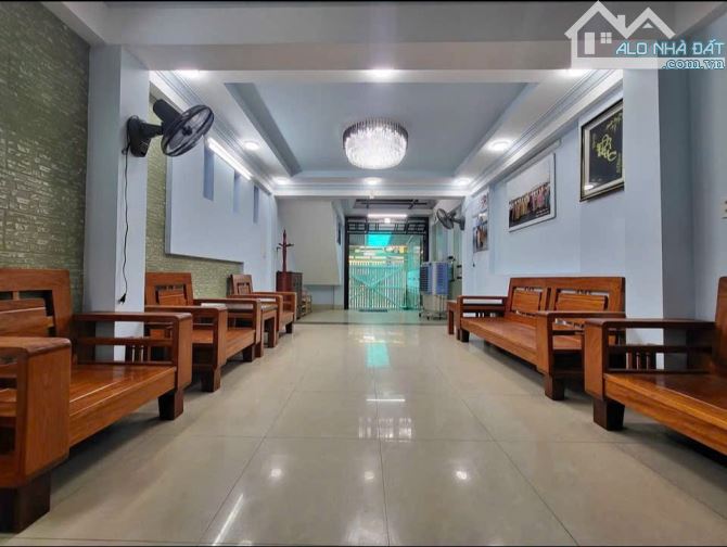 NHÀ 5 TẦNG FULL NỘI THẤT KIỆT Ô TÔ BÀ TRIỆU,XUÂN PHÚ TRUNG TÂM TP. HUẾ GIÁ CHỈ 7,5 TỶ TL