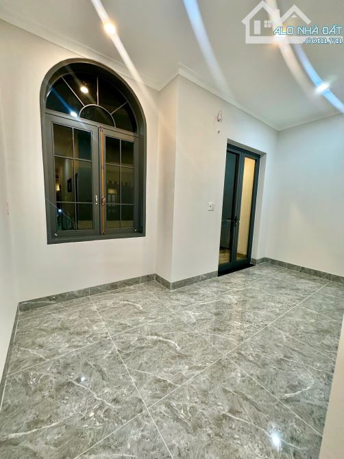 Bán nhà 1 trệt 1 lầu gần Quảng Trường Tỉnh, Tân Phong, Biên Hòa, 77m2, giá 3 tỷ 700.